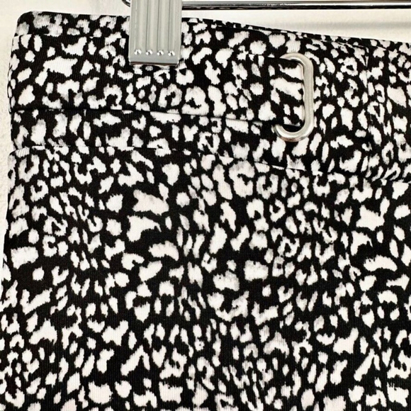 Retrology Wide Leg Cropped Pants Women's Sz Small Black White Leopard Print - Picture 5 of 12